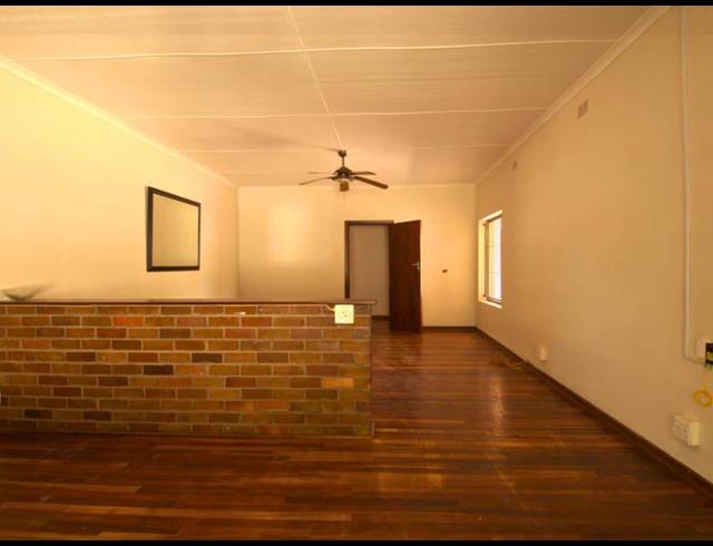 3 BEDROOM HOUSE FOR SALE IN HARTENBOS CENTRAL